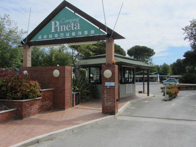 Hotel Camping Pineta à Calambrone Extérieur photo